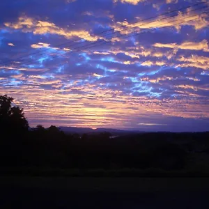Tinaroo Sunset Retreat 5* Barrine